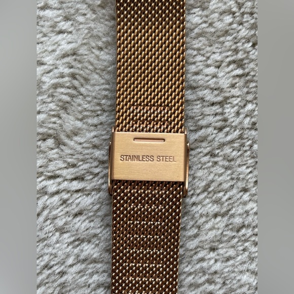 Rosefield Tribeca Rose Gold Mesh watch 33mm - Picture 8 of 10